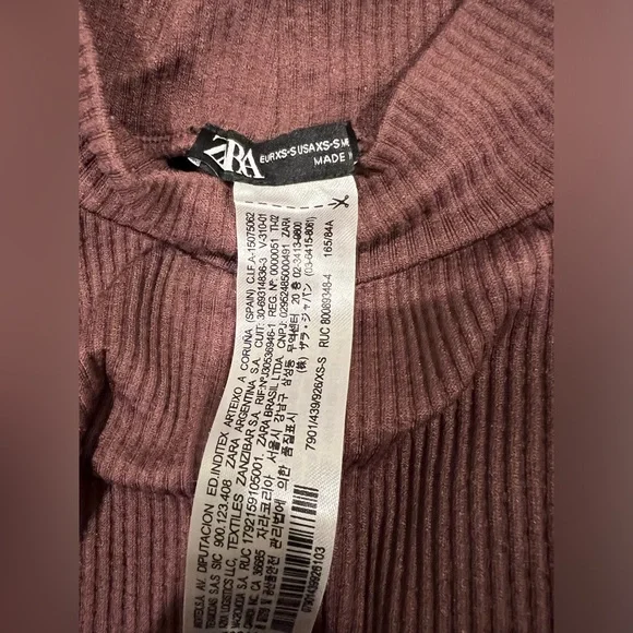 Zara mock neck top - Picture 2 of 2